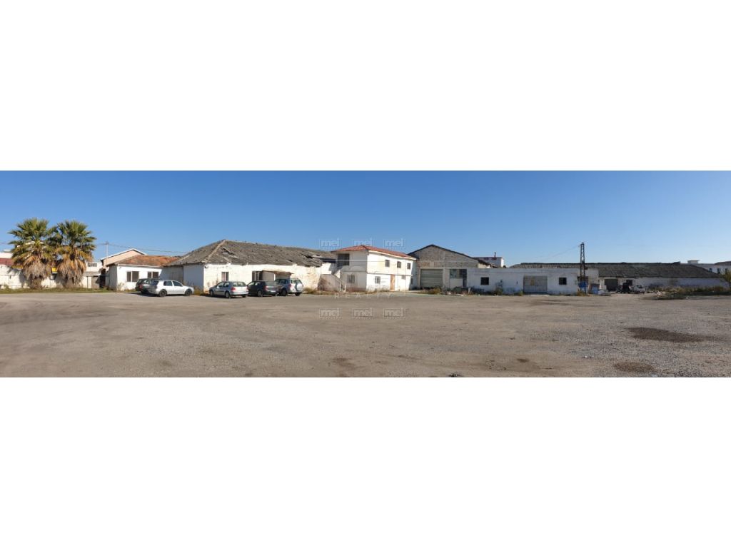NE SHKOZET- DURRES SHITET 4100 m2 TRUALL ME 1350 m2 MAGAZINA: