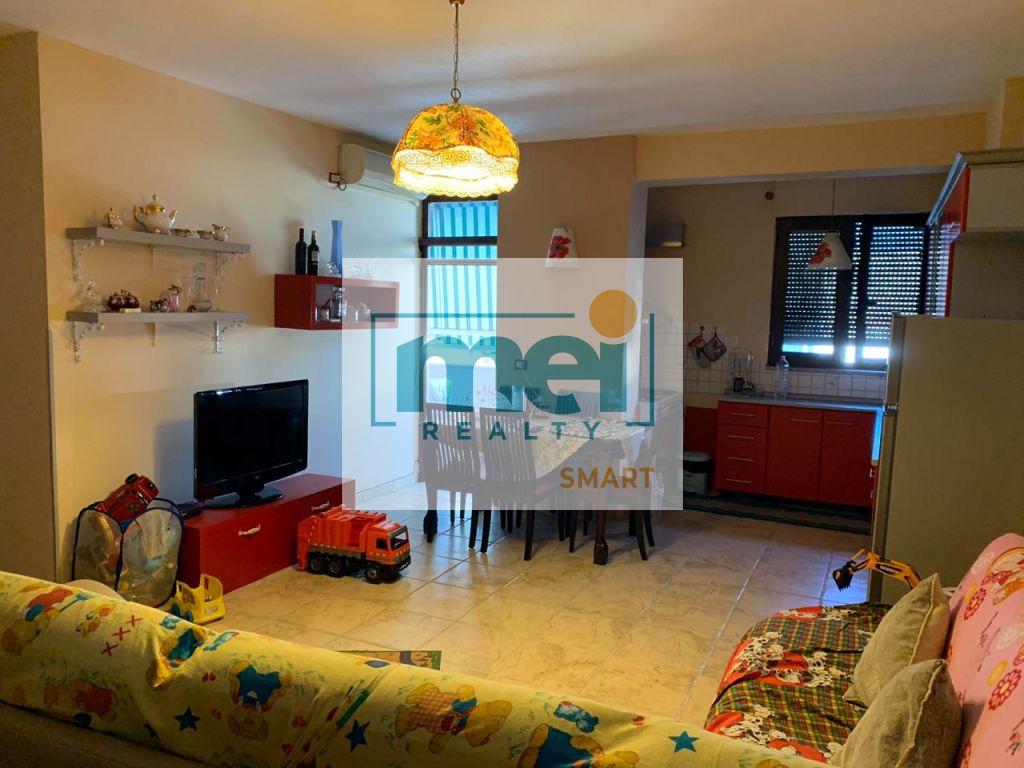 SHITET APARTAMENT 2+1 RRUGA E RE E PORTIT