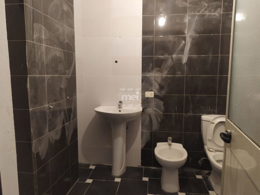 JEPET ME QIRA APARTAMENTI 2+1 TEK SPITALI 5