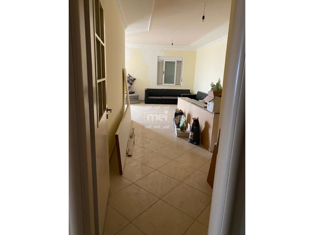 SHITET APARTAMENT 2+1+2 PRANE SPITALIT