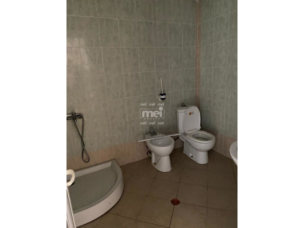 SHITET APARTAMENT 2+1+2 PRANE SPITALIT