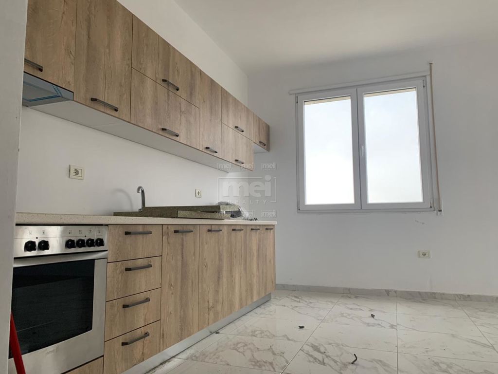 Jepet Apartament 3+1+Garazh me Qira tek Fusha e Aviacionit
