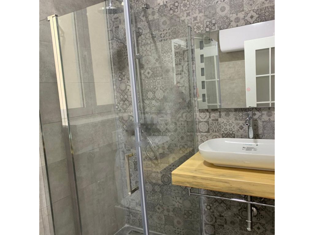 Rr. e Elbasanit, Jepet me Qira Apartament 2+1