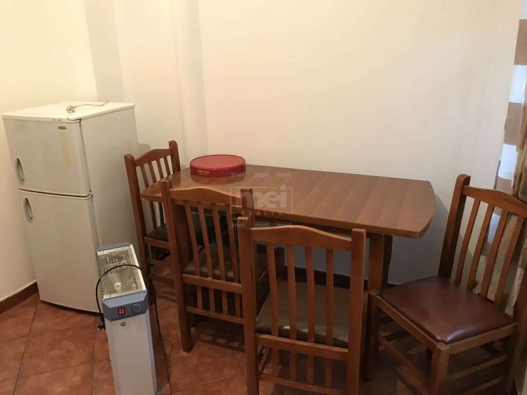 Bulevardi Bajram Curri, Jepet me qira apartament 1+1