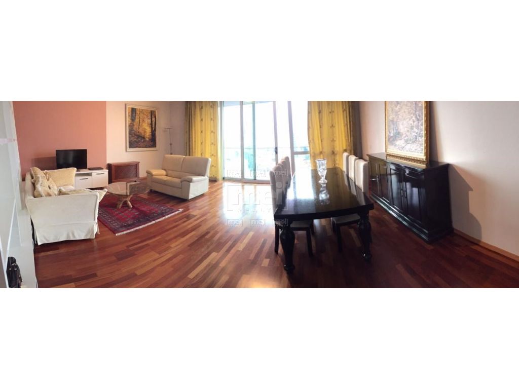 Jepet me qira super Apartament 3+2+ garazh tek ETC.