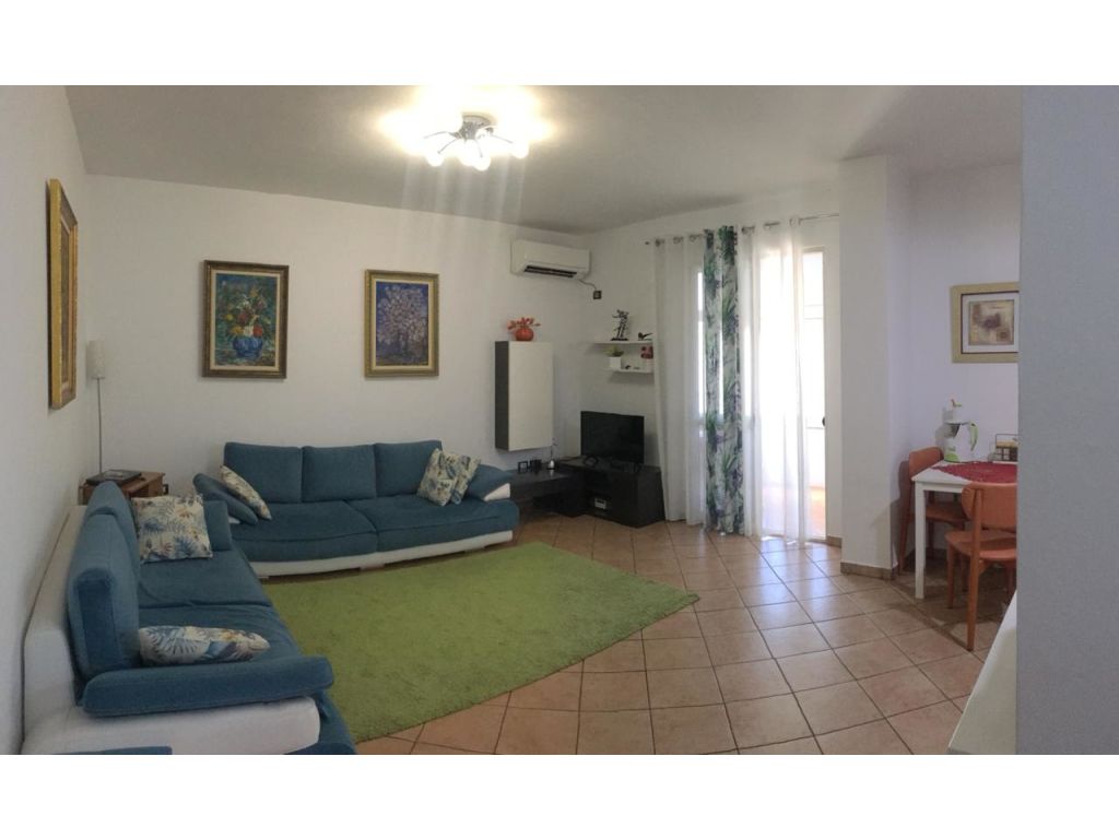 Pallati me Shigjeta, Shitet Apartament 2+1