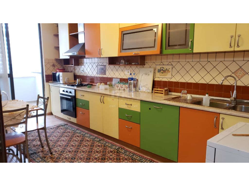 Tek Garda Jepet Apartament 3+1 Me Qira