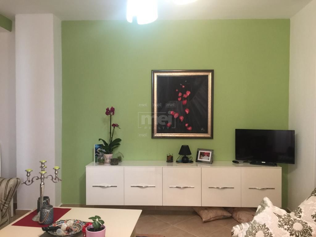 Kodra e Diellit, Shitet Apartament 1+1