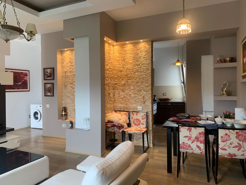 Blv. Gjergj Fishta, Shitet Apartament 2+1