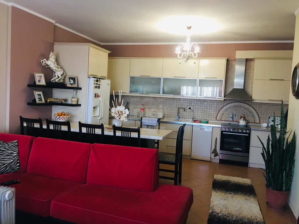 Ne Don Bosko Shitet Apartament 2+1.