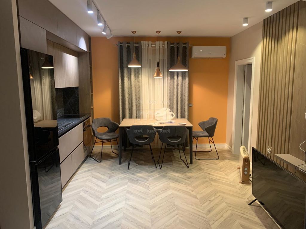 Bllok, Rr. Vaso Pasha, Jepet me Qira Apartament 2+1