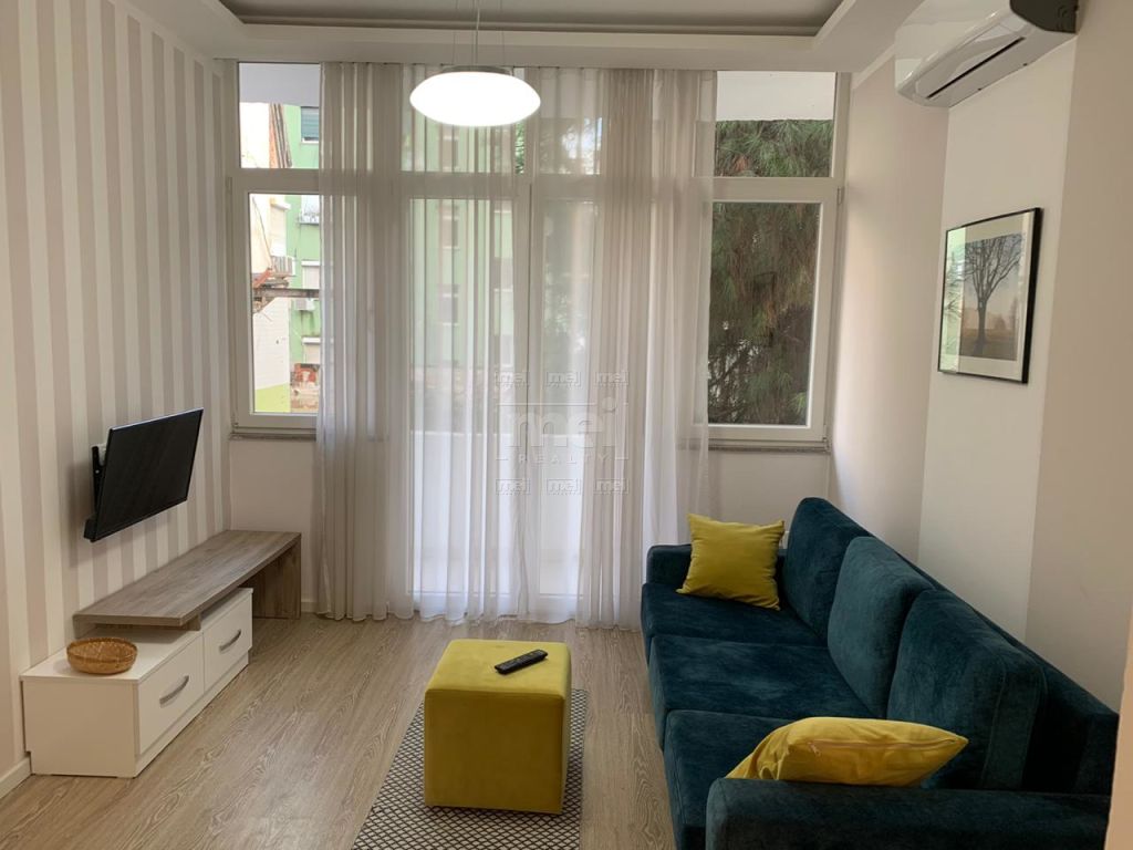 Bllok, Jepet me Qira Super Apartament