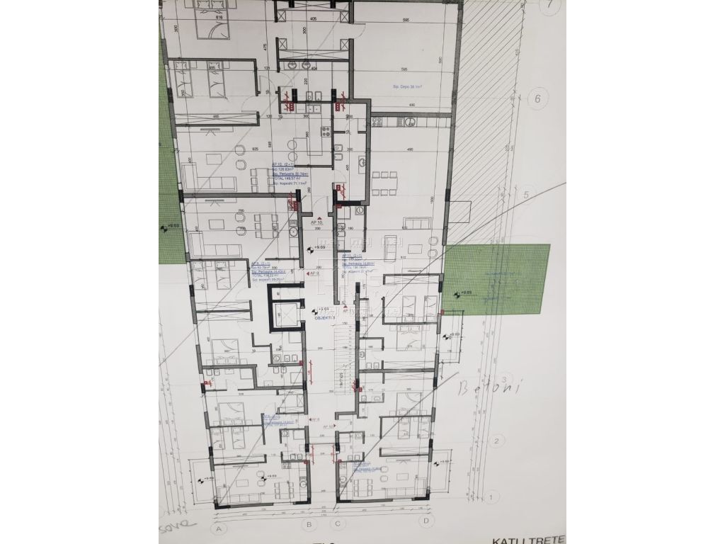 Shitet Apartament 2+1 tek Liqeni i Thate