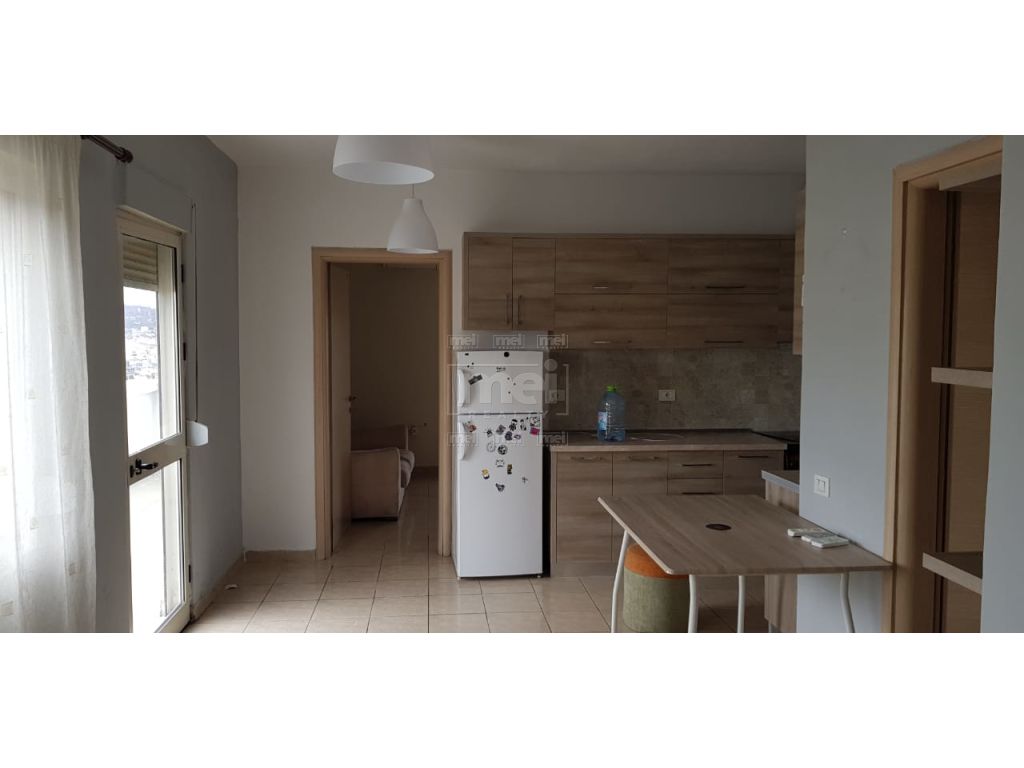 Ish Ekspozita Jepet Me Qira Apartament 2+1 Per Zyra. 0