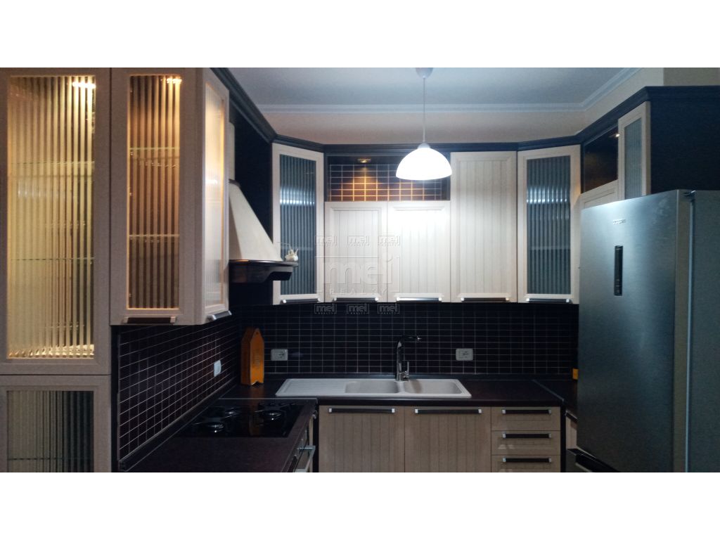 Apartament me qera 3+1