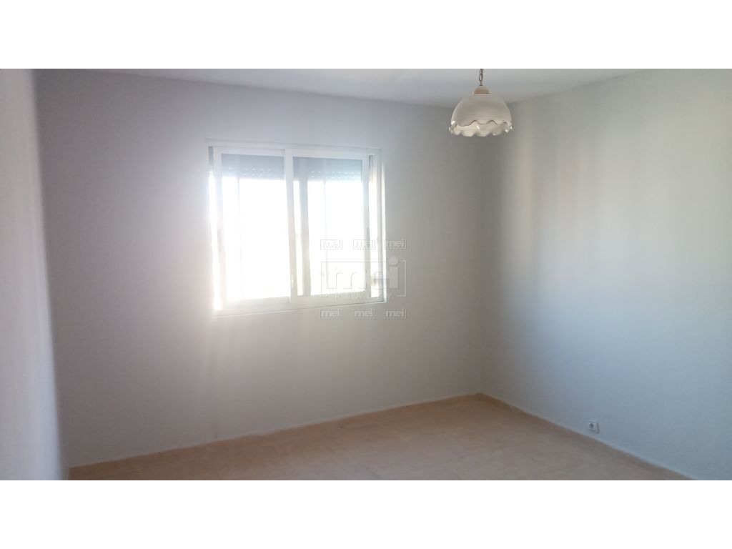 Apartament 2+1 ne shitje ne rrugen Ali Demi