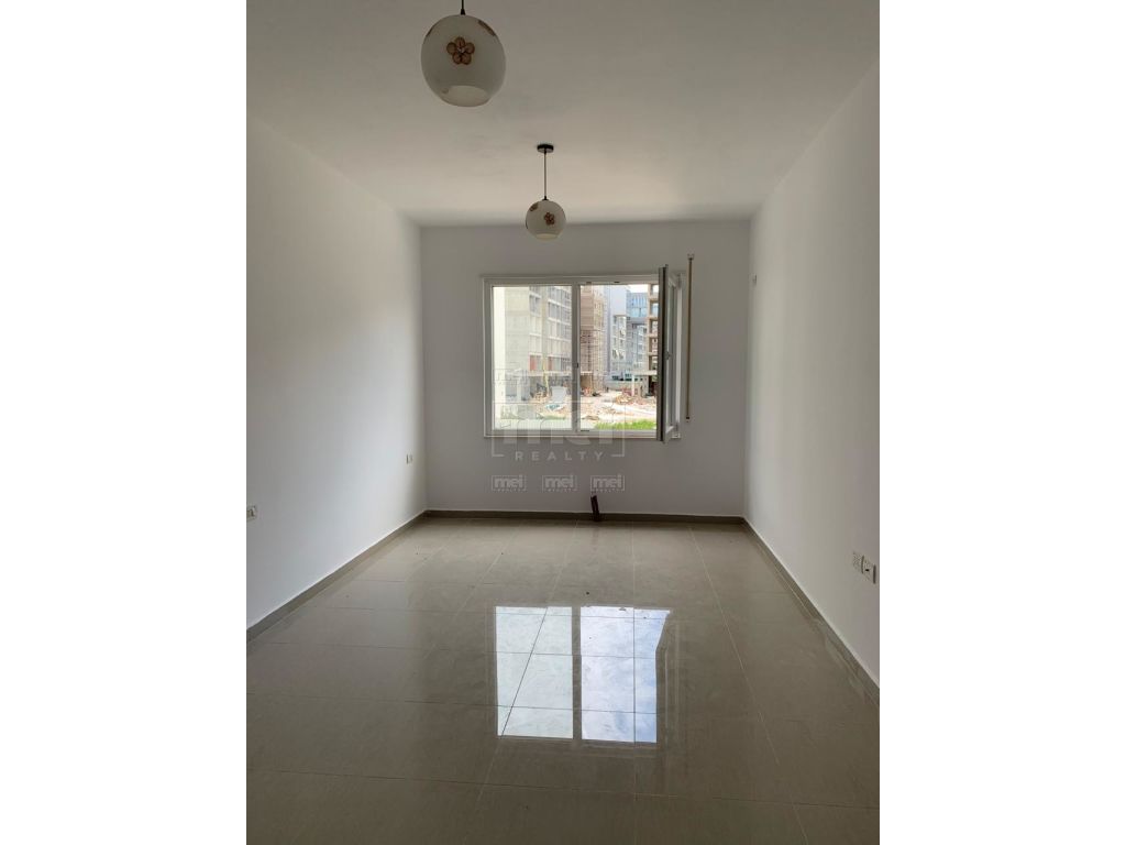 Komuna e Parisit, Shitet Apartament 2+1