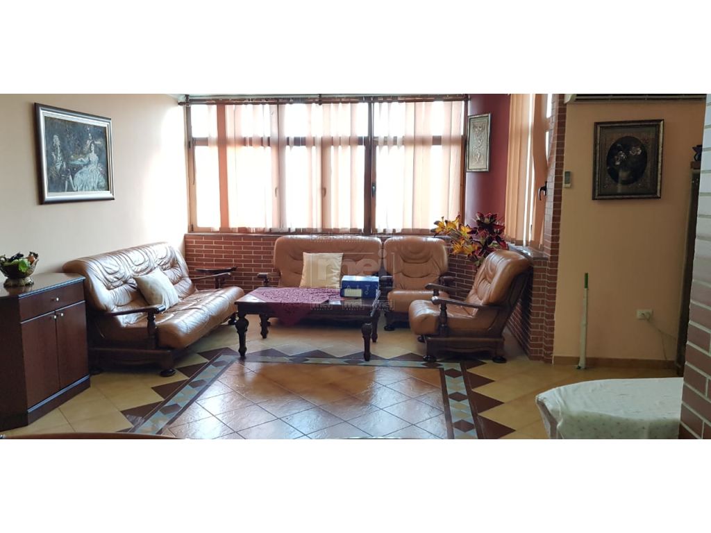 Stacioni i Trenit, Shitet Apartament 3+1