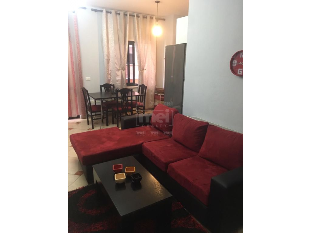 Jepet Me Qira Super Apartament 3+1+2 I Mobiluar, Tek Galeria.