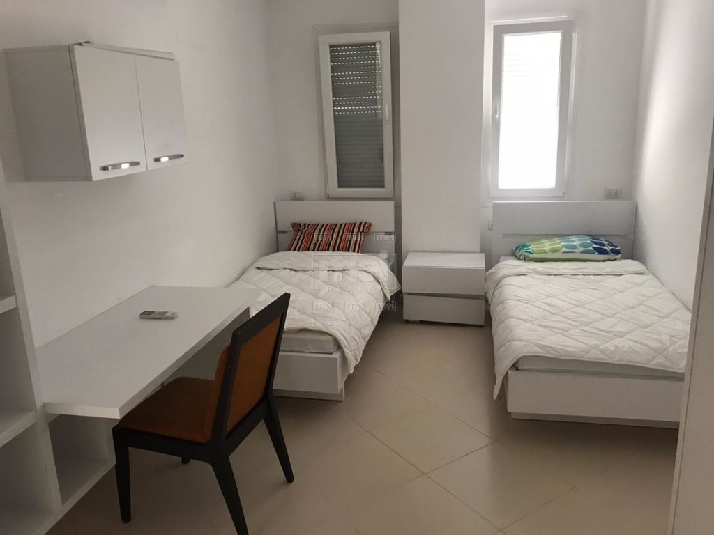 Tek Zogu Zi Jepet Super Apartament Me Qera 2+1