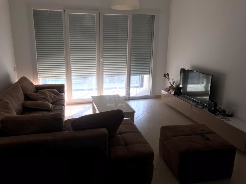 Tek Zogu Zi Jepet Super Apartament Me Qera 2+1