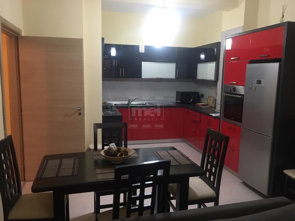Shitet Apartament 2+1, Tek ProFarma Ne Brryl.