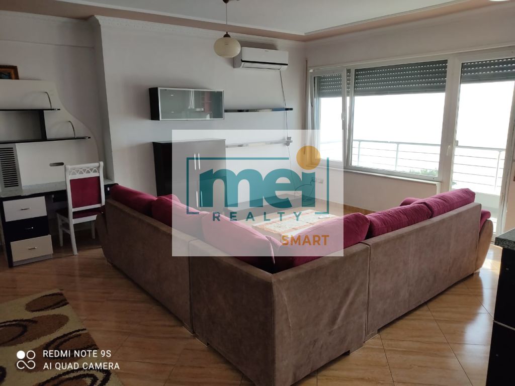JEPET ME QIRA APARTAMENTI 3+1+2 CURRILA