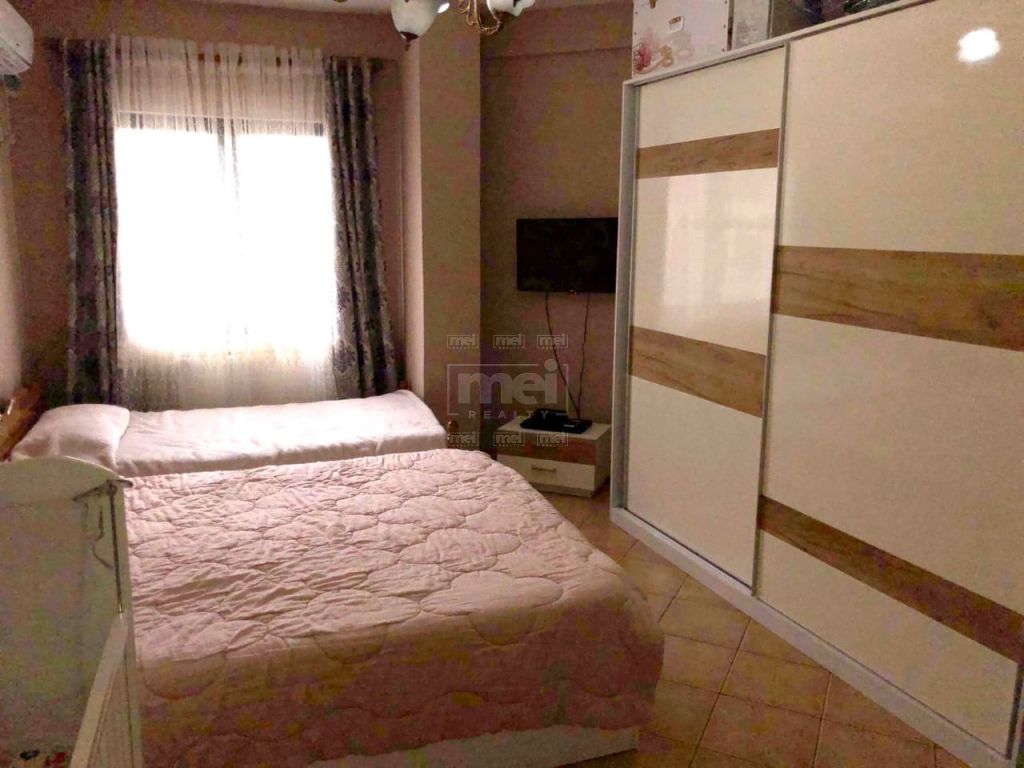 Stacioni i Trenit, Shitet Apartament 2+1+2