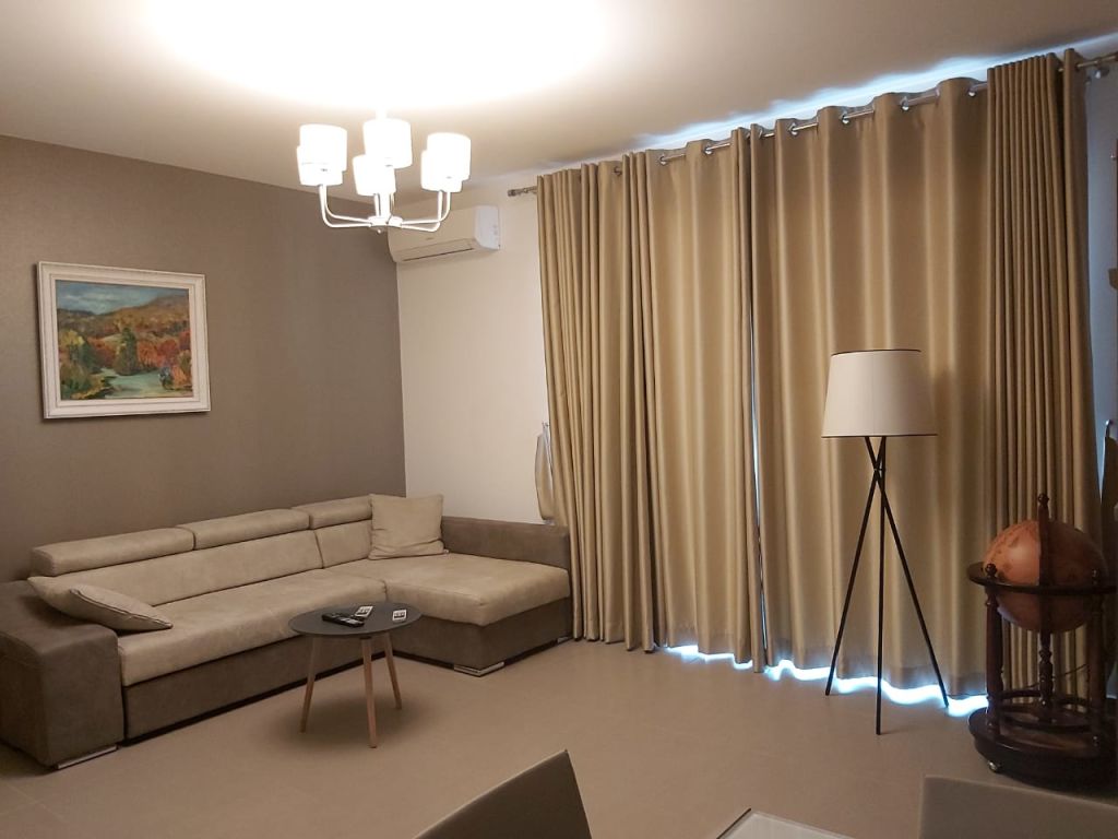 Jepet Me Qira Super Apartamenti 1+1, Tek Ambasador 3-shi.