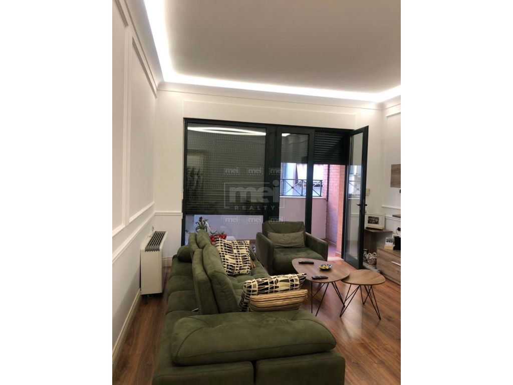 Shitet Super Apartament 2+1, Ne Bllok