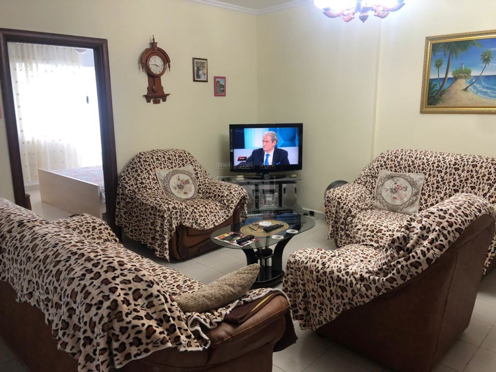Shitet Apartament 2+1, Ne Laprake.