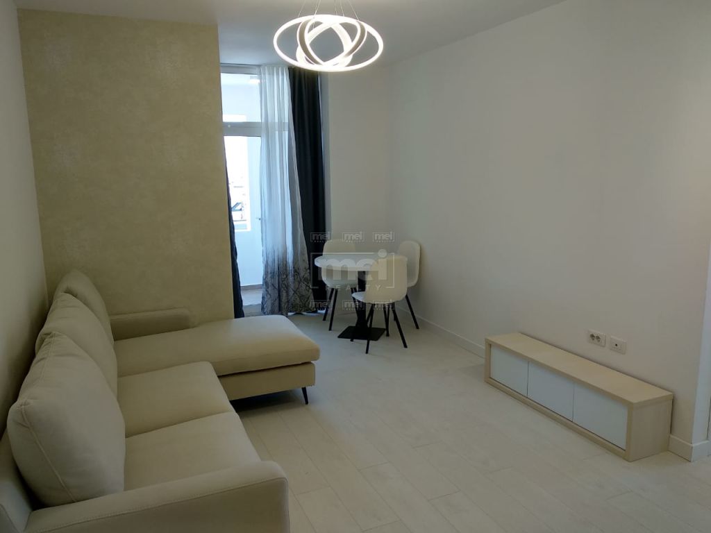 SHITET APARTAMENT 1+1 PJESERISHT I MOBILUAR, KOMUNA E PARISIT