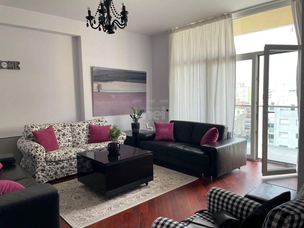 Shitet Apartamenti 2+1+2 Ne Bllok