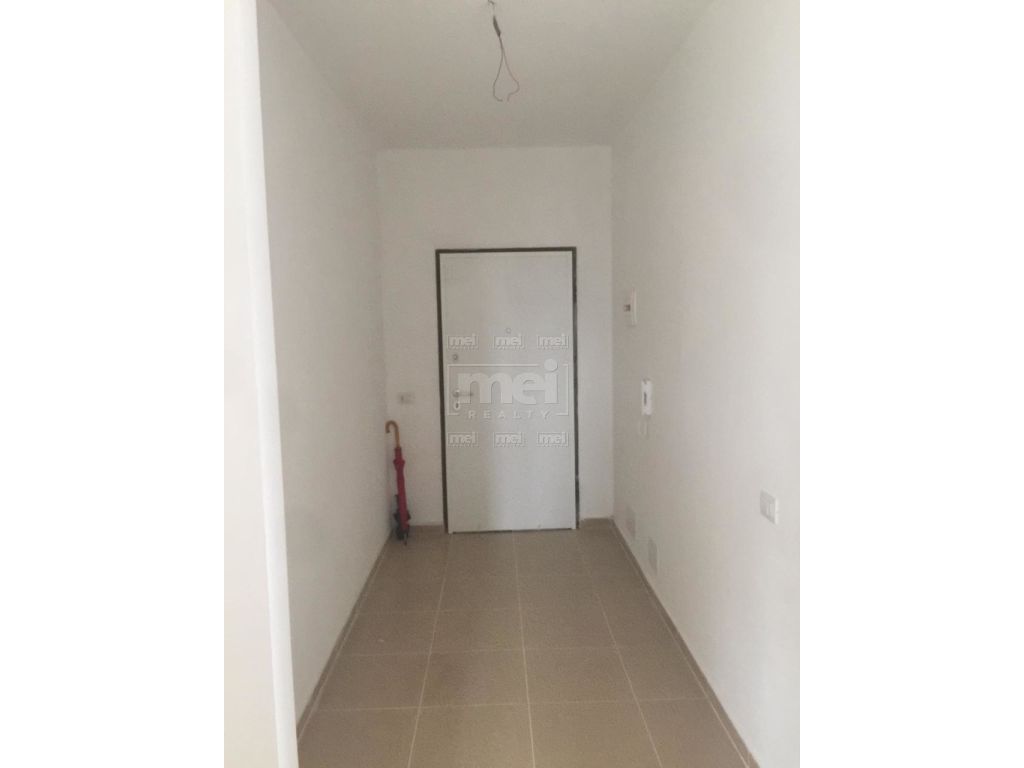 Shitet Apartament 2+1 Ne Laprake