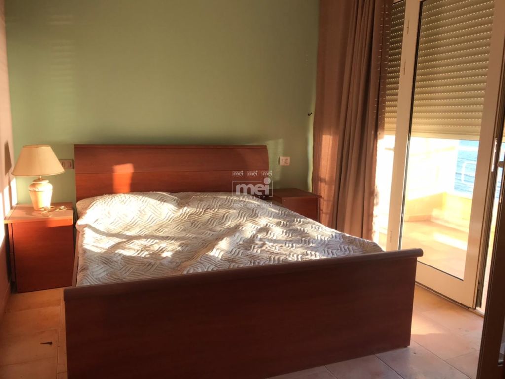 SHITET APARTAMENT 2+1 PLAZH ME PAMJE DETI
