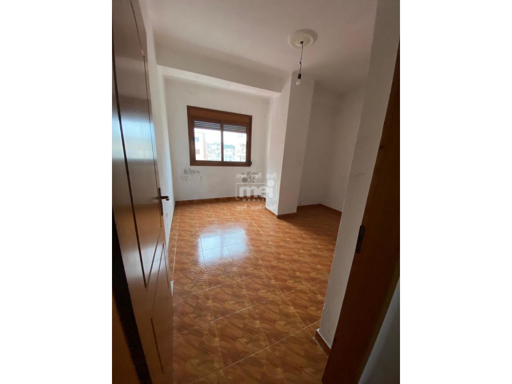 SHITET APARTAMENT 3+1+2 TEK ISH RAJONI
