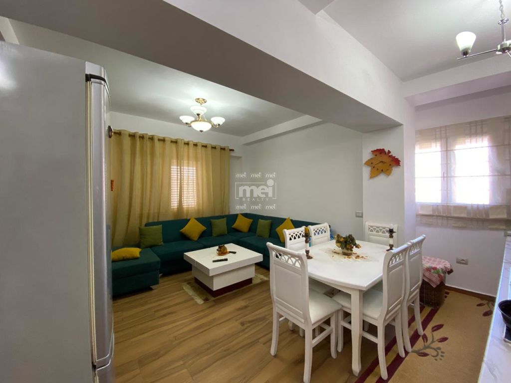 JEPET ME QIRA APARTAMENT 1+1 TEK STACIONI TRENIT 2