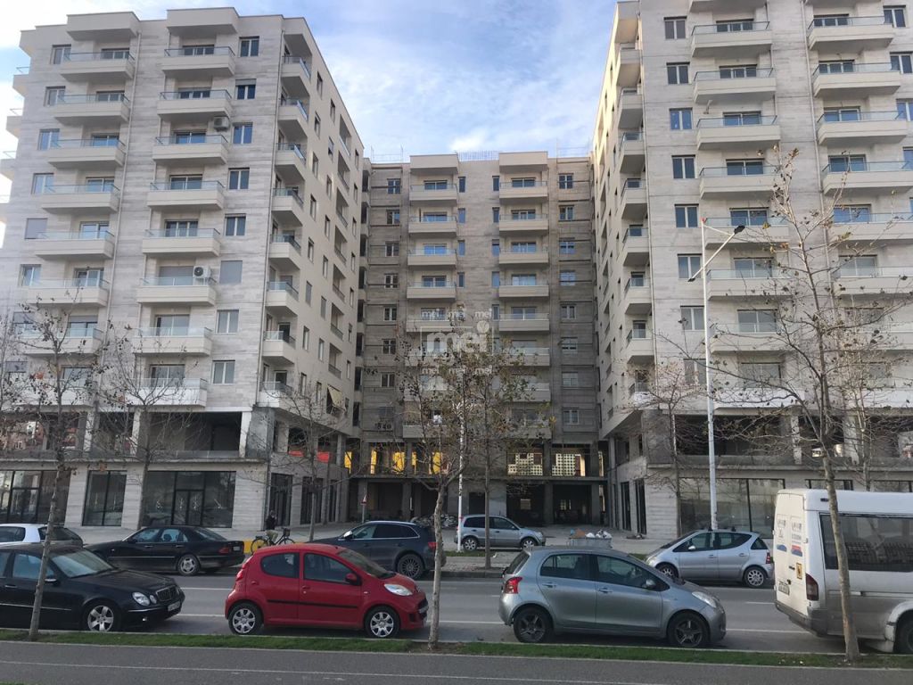 SHITET APARTAMENT I RI 3+1+2 NE RRUGEN E RE TE PORTIT