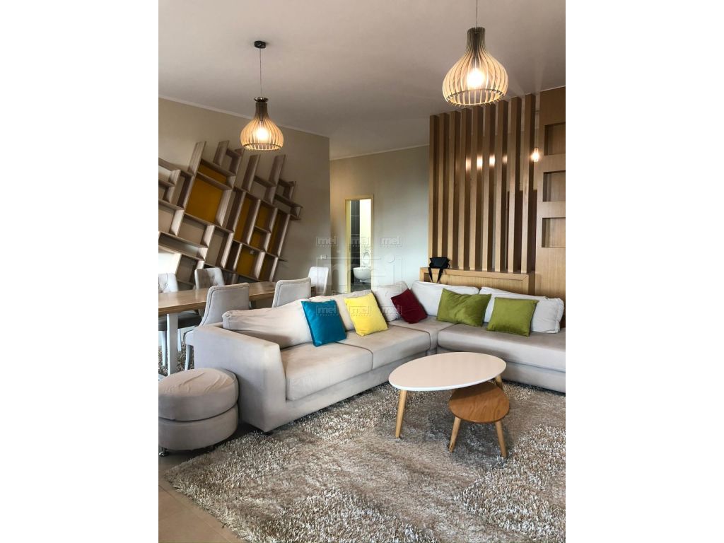 Jepet Me Qira Super Apartamenti 3+1+Verande+Parkim tek Kopshti Zoologjik
