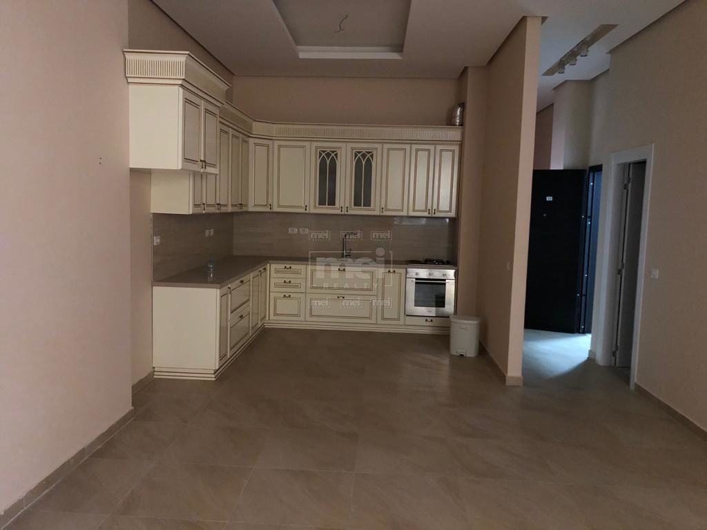 Tek Kodra e Diellit Shitet Apartament 2+1 0