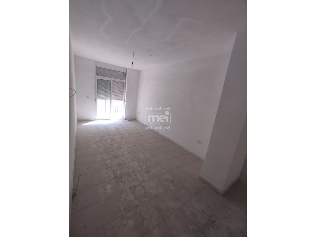 SHITET APARTAMENT 1+1 NE ILIRIA, PLAZH