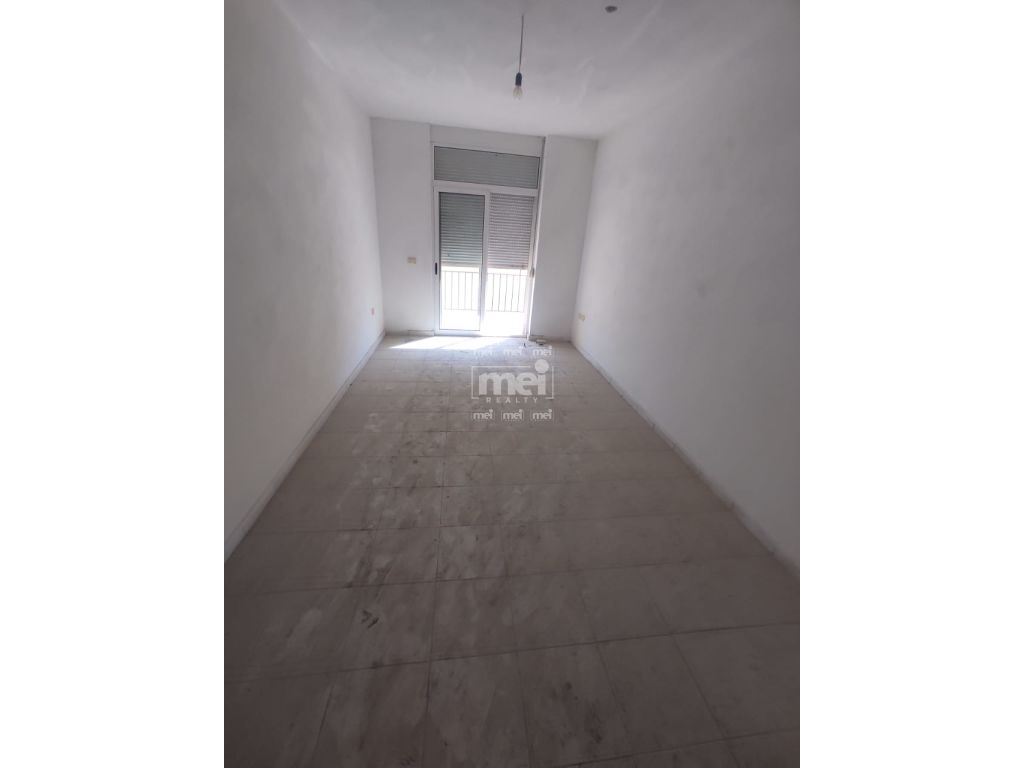 SHITET APARTAMENT 1+1 NE ILIRIA, PLAZH