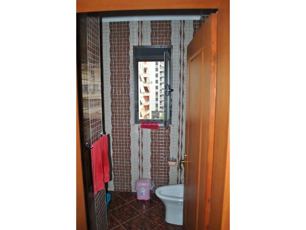 Shitet Apartament 1+1 Ne Don Bosko.