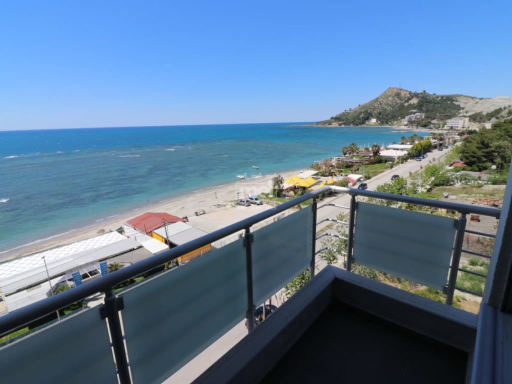 SHITET APARTAMENT 3+1+2 ME PAMJE NGA DETI NE CURRILA