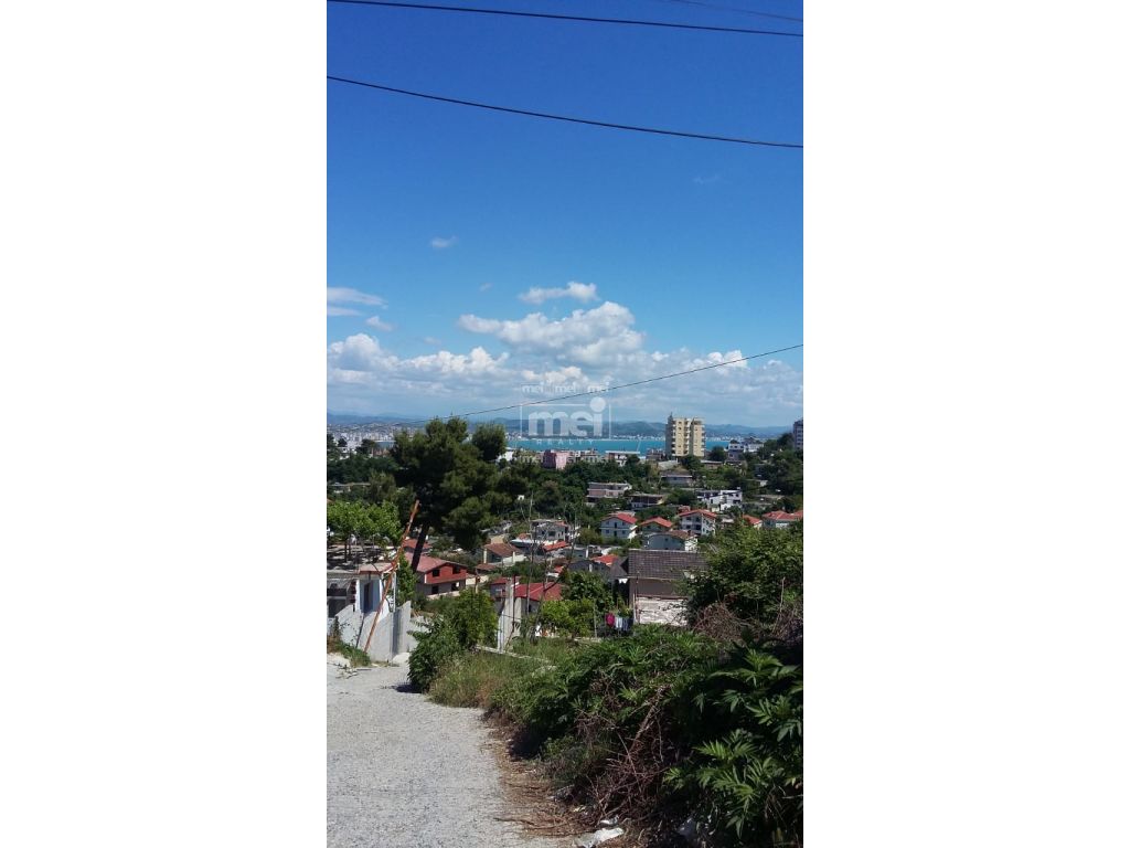 SHITET APARTAMENT TE VILA E ZOGUT