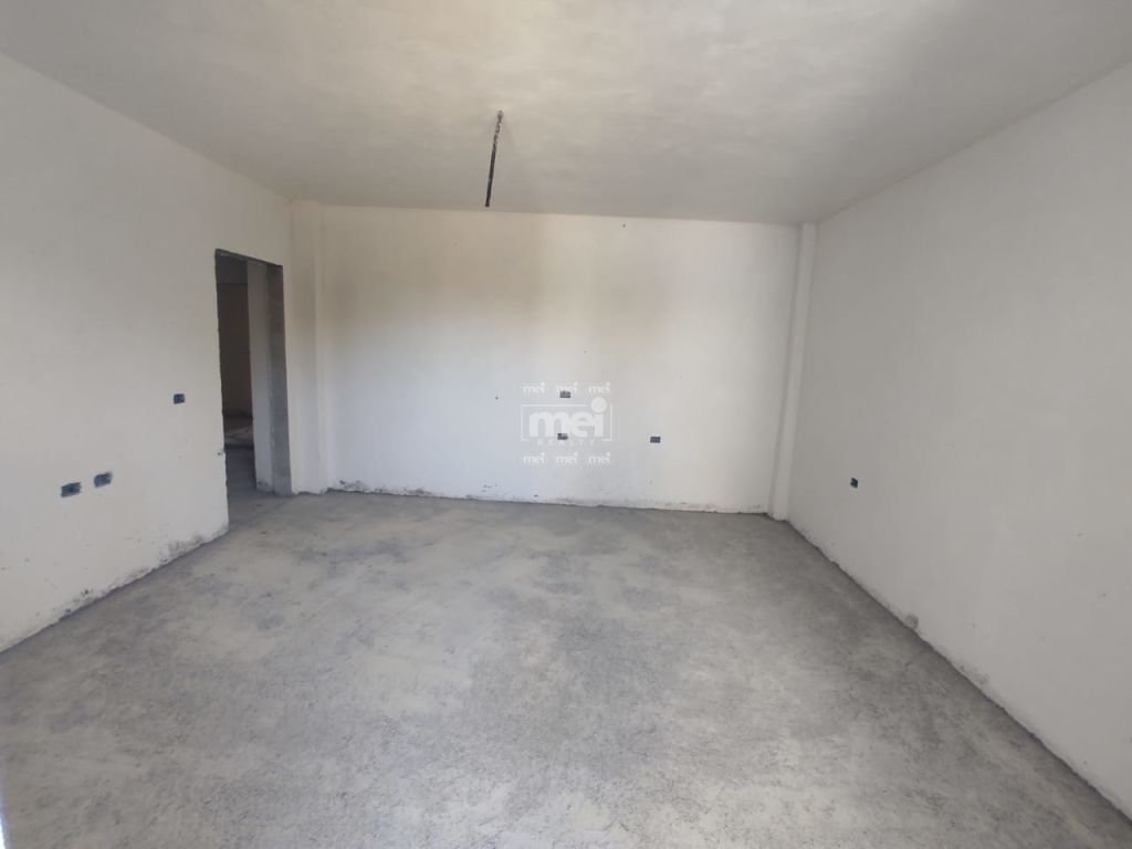 SHITET APARTAMENT 1+1 NE GOLEM