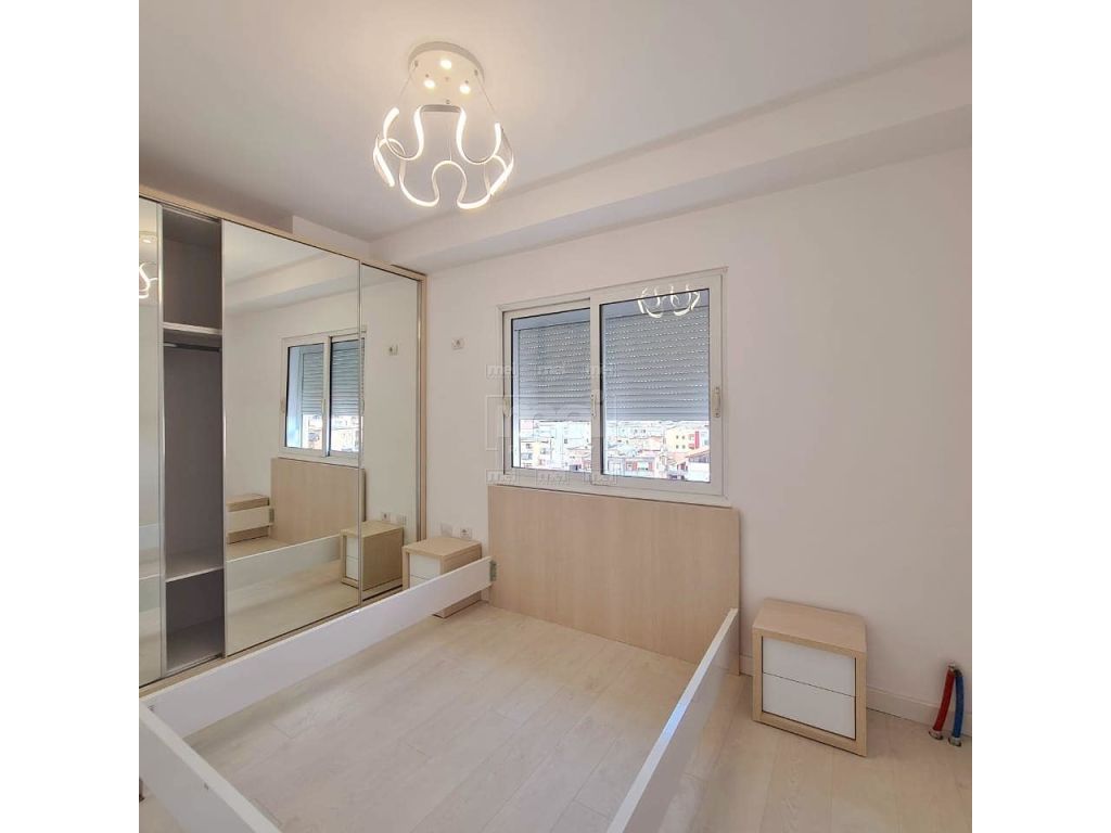 SHITET APARTAMENT 1+1 I MOBILUAR TEK RRUGA BARDHYL.