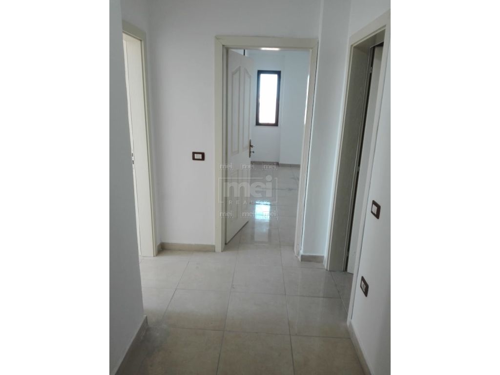 Shitet Apartament 1+1 Ne Astir