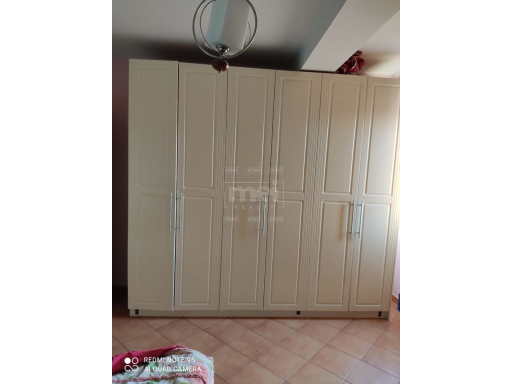 Jepet Me Qera Apartament 1+1 Tek Rruga E Kavajes