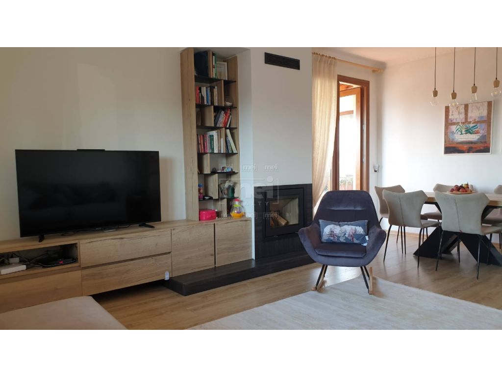 Shitet Apartamenti 3+1+2 Ne Bllok